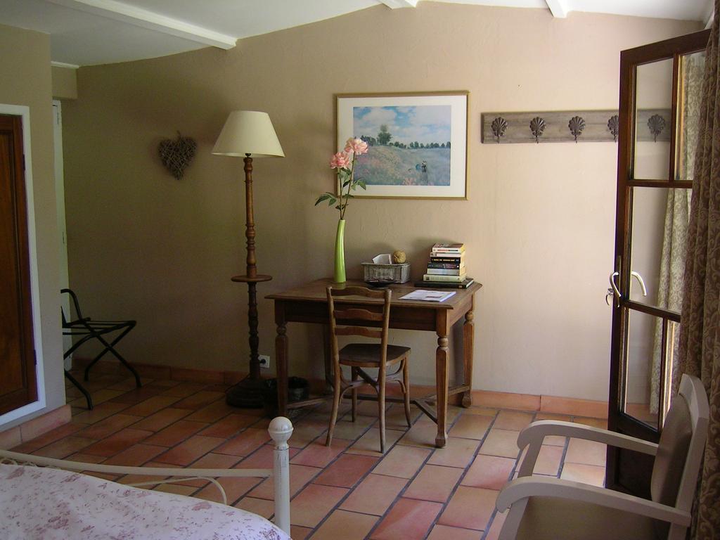 Mas La Provence Bed & Breakfast L'Isle-sur-la-Sorgue Phòng bức ảnh